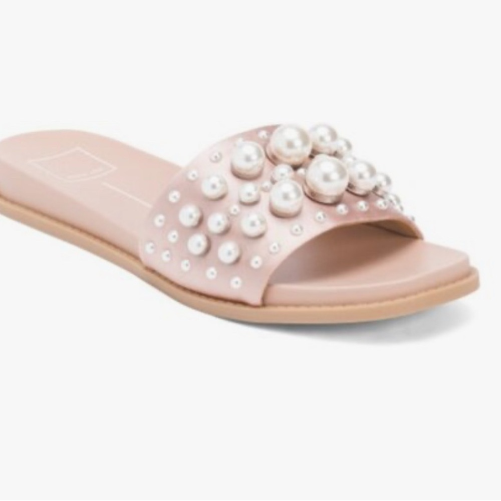 Dolce Vita GABBI PEARL SANDALS BLUSH PEARLS 
Size 8

New in box